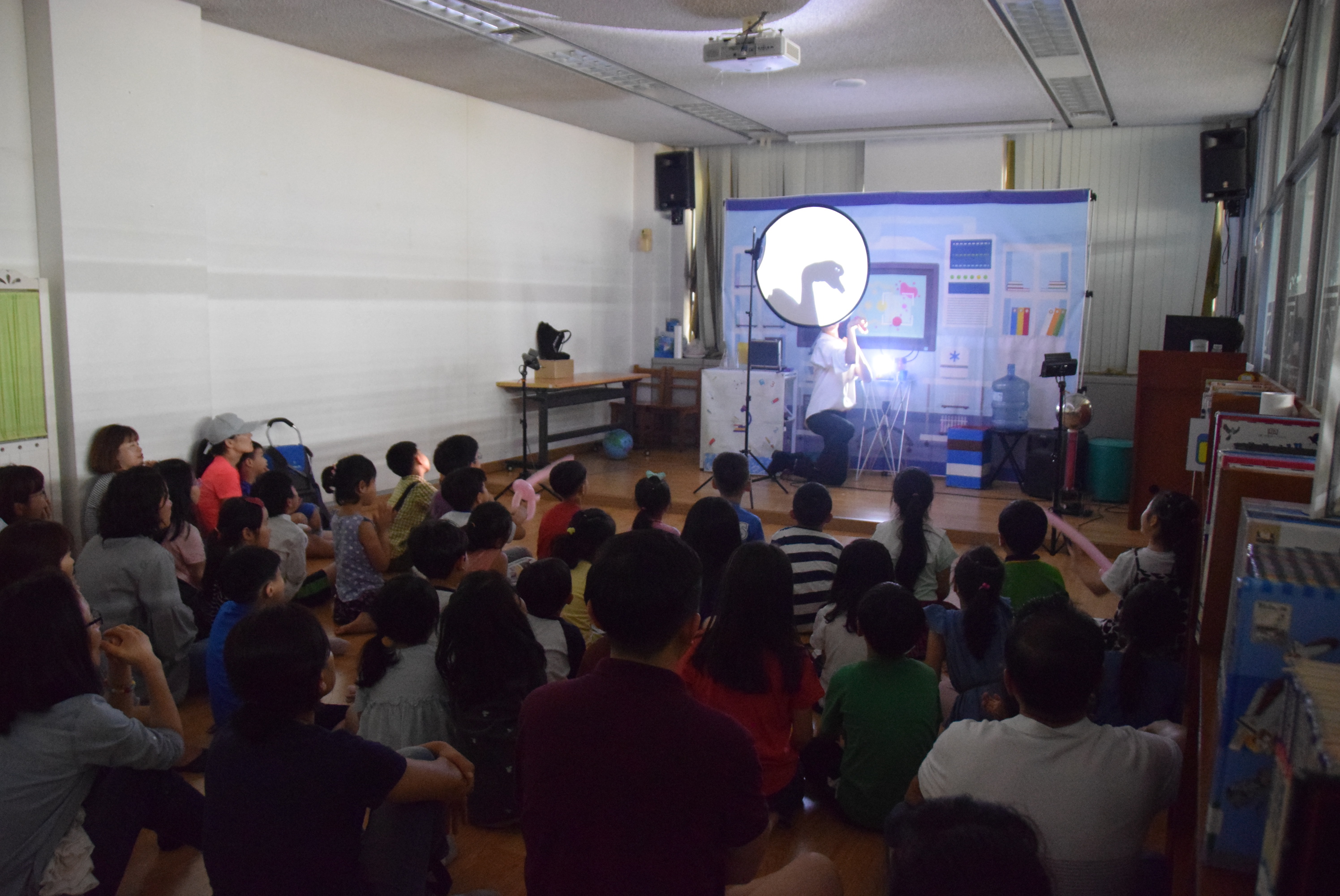 [은평구립도서관] 가정의 달 기념 특별공연 '호야박사의 신비한 과학 실험'
