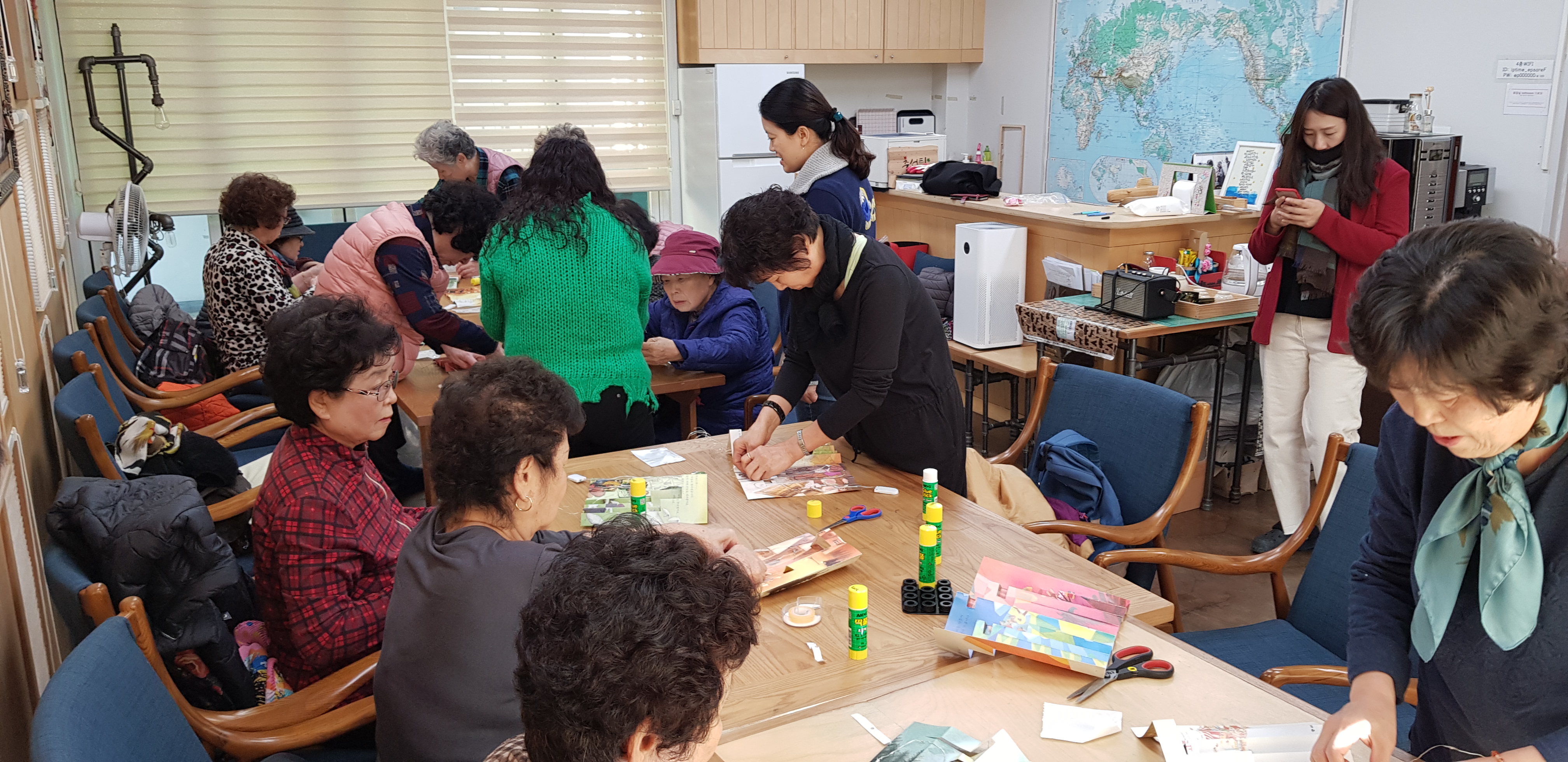 [은평구립도서관] '반짝반짝 빛나는 실버 북아트' 프로그램