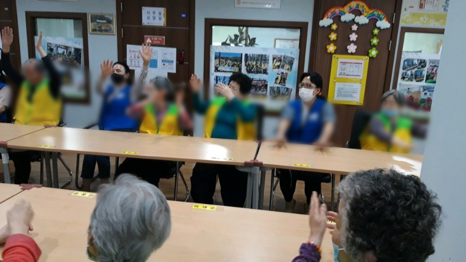 [은평신사데이케어센터]2020년 5월 26일 시니어건강체조 프로그램 진행