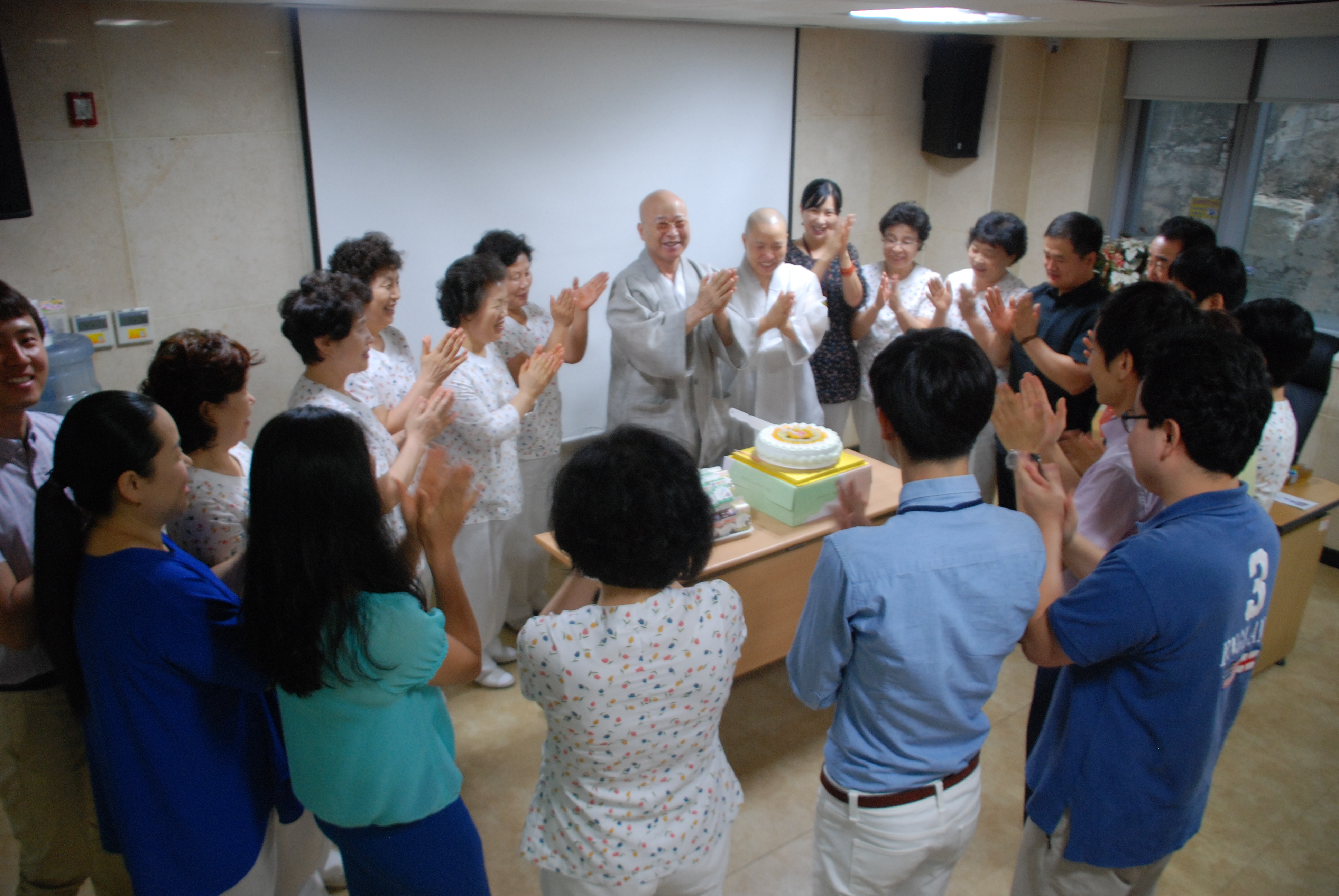 [인덕원] 7月 주간회의 및 생일 잔치