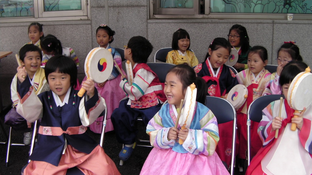 <상림마을어린이집>은평 노인 종합 복지관 '노인의 날' 행사 참여
